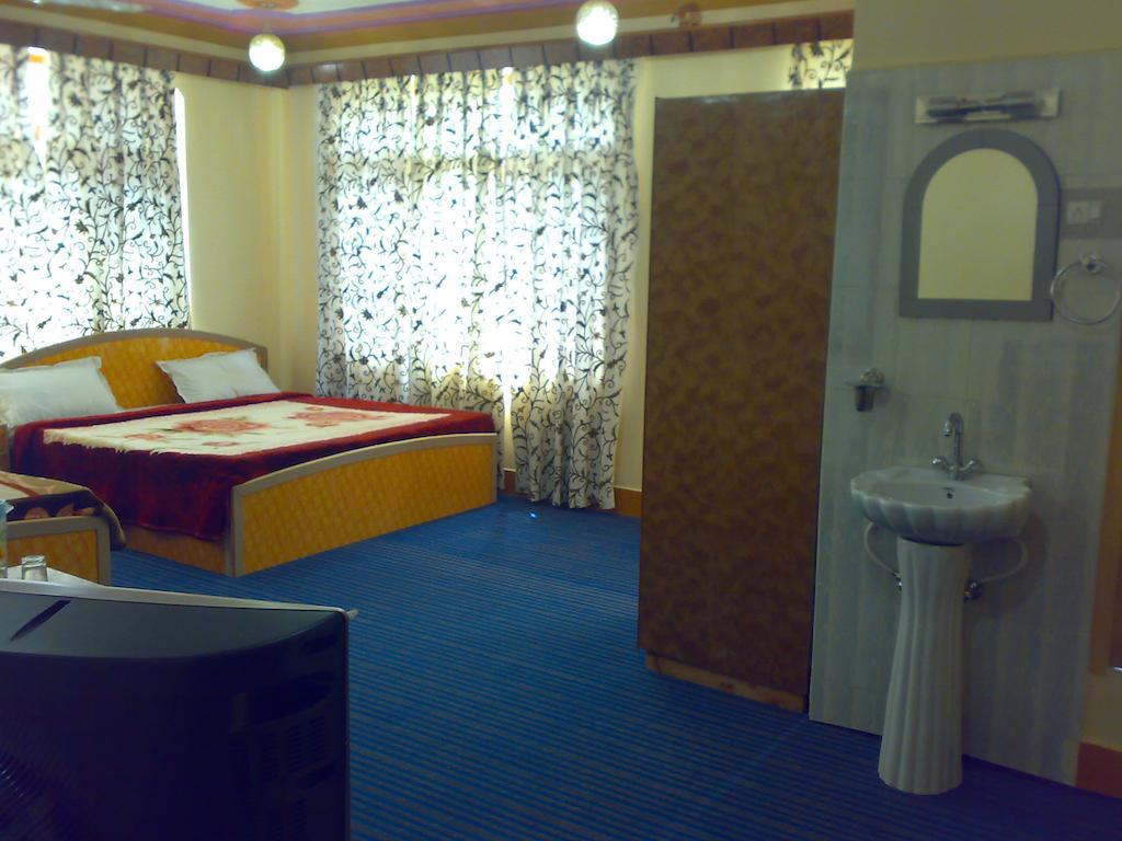 Hotel Grand City Srīnagar Exterior foto
