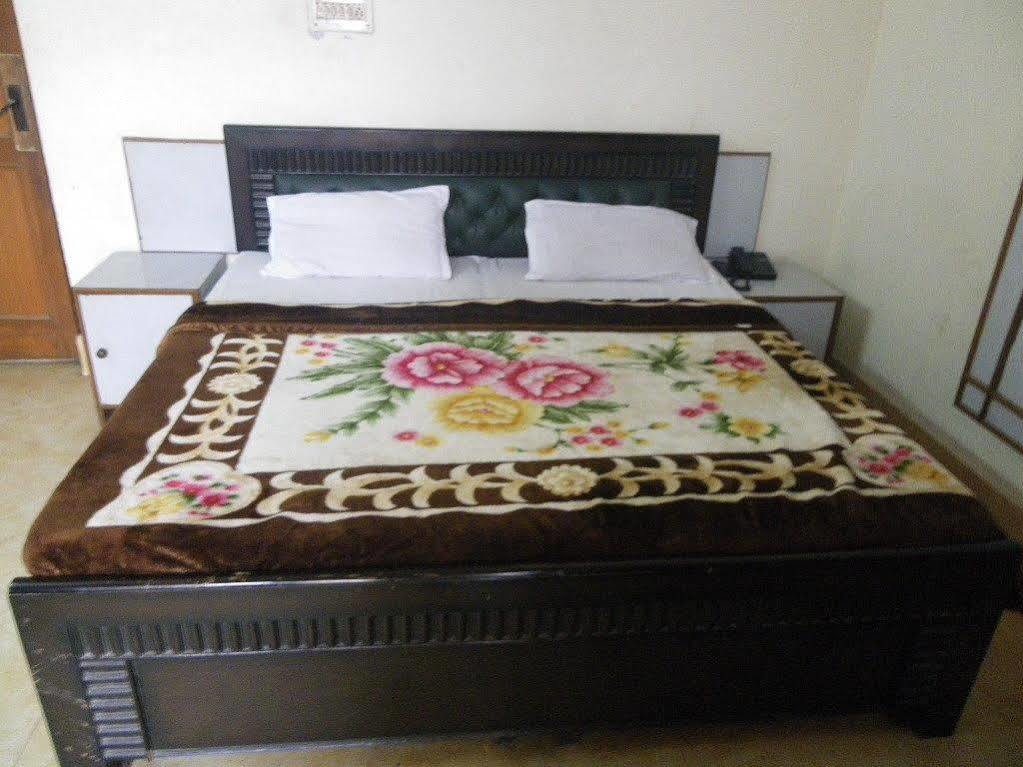 Hotel Grand City Srīnagar Exterior foto